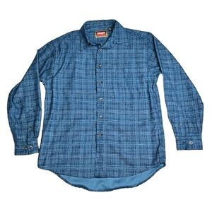Wrangler Hero Long sleeve polyester button down shirt size‎ Medium VGUC
